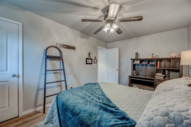 1612 NE 5th Street, Moore, OK 73160