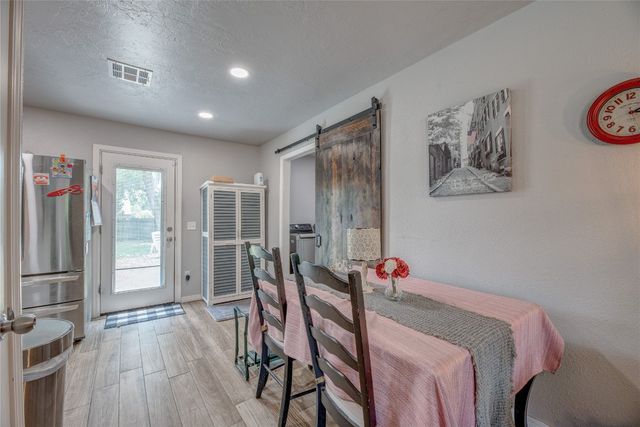 1612 NE 5th Street, Moore, OK 73160