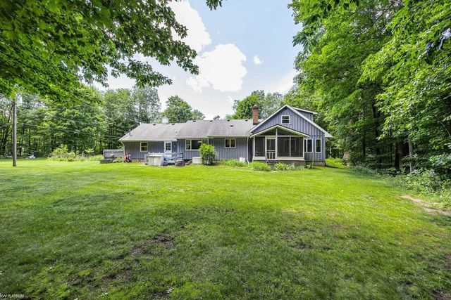 3285 Yorkshire Drive, Port Huron, MI 48060