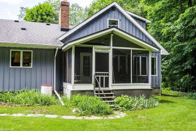 3285 Yorkshire Drive, Port Huron, MI 48060