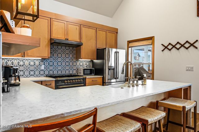 20 Hitchcock Dr, Dover, ID 83825