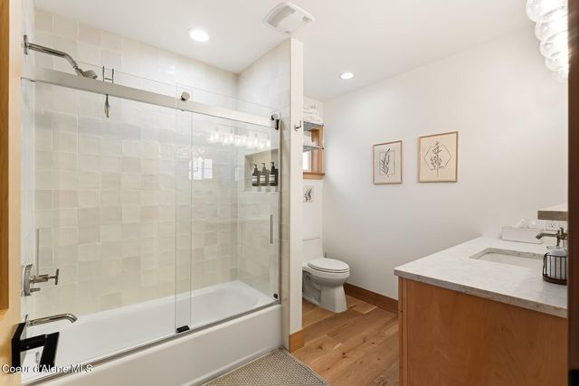 20 Hitchcock Dr, Dover, ID 83825