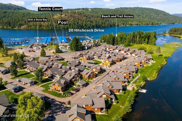 20 Hitchcock Dr, Dover, ID 83825