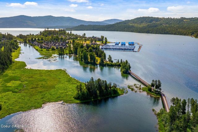 20 Hitchcock Dr, Dover, ID 83825