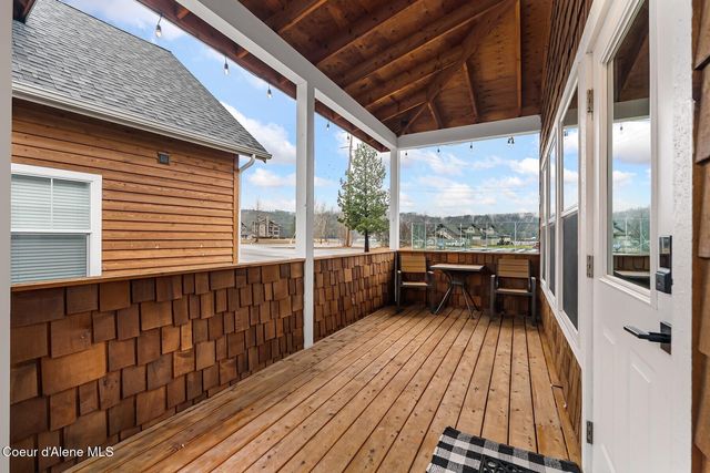 20 Hitchcock Dr, Dover, ID 83825