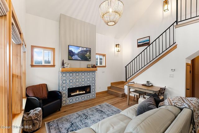 20 Hitchcock Dr, Dover, ID 83825