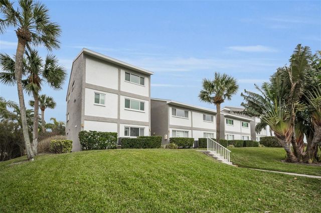 1351 GULF BOULEVARD 201, Clearwater Beach, FL 33767