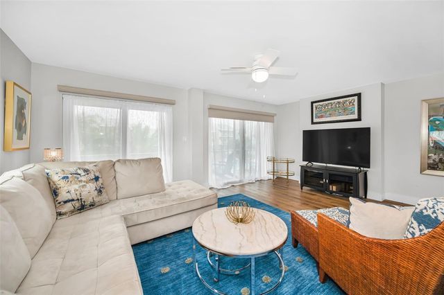 1351 GULF BOULEVARD 201, Clearwater Beach, FL 33767