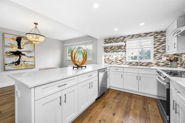 1351 GULF BOULEVARD 201, Clearwater Beach, FL 33767