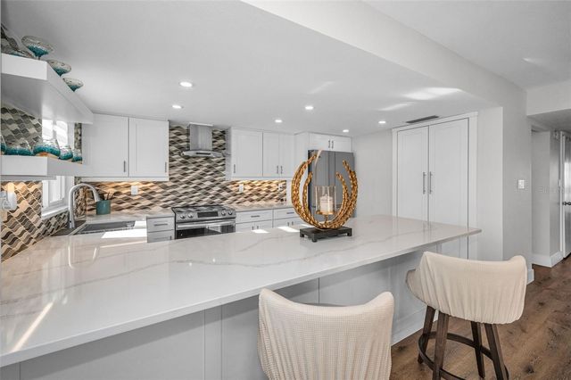 1351 GULF BOULEVARD 201, Clearwater Beach, FL 33767