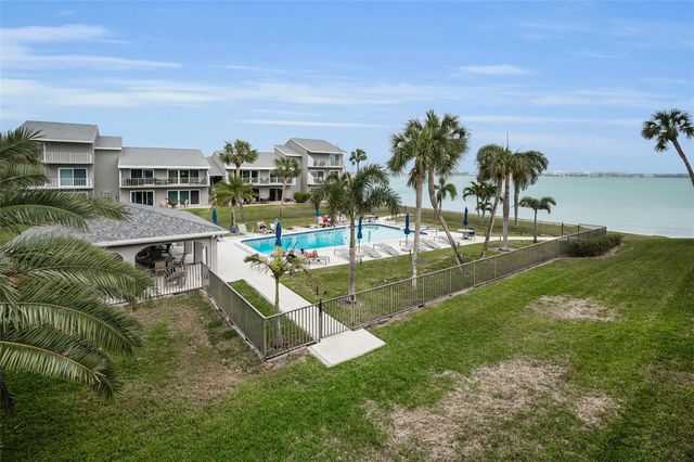 1351 GULF BOULEVARD 201, Clearwater Beach, FL 33767
