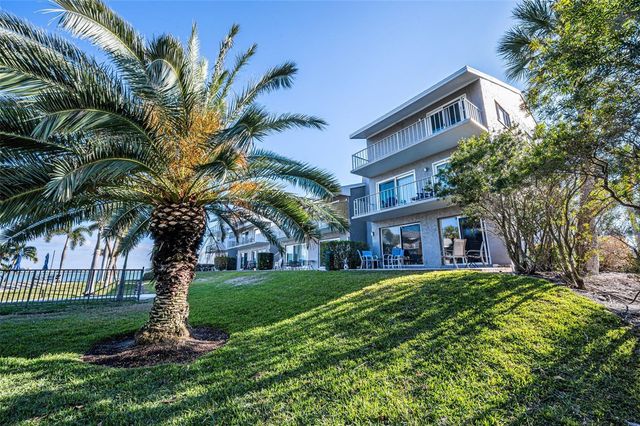 1351 GULF BOULEVARD 201, Clearwater Beach, FL 33767
