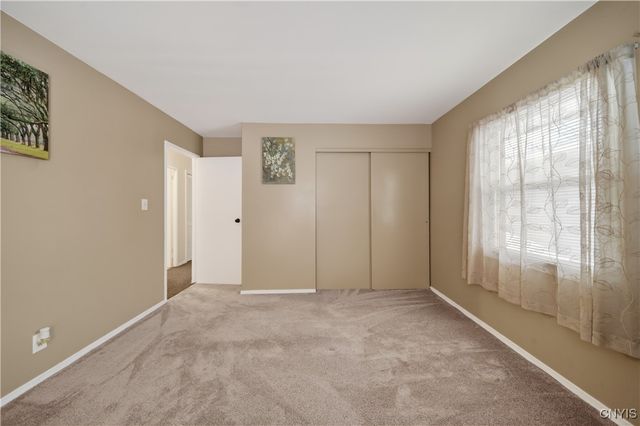 5621 West Genesee Street, Camillus, NY 13031