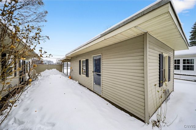 5621 West Genesee Street, Camillus, NY 13031