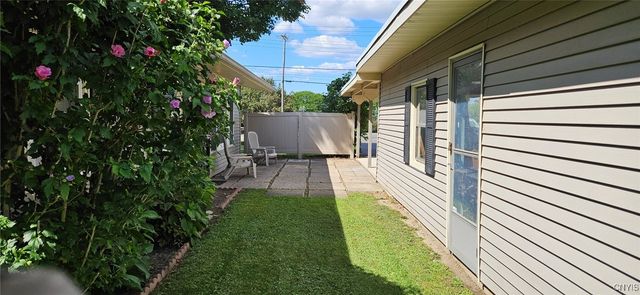 5621 West Genesee Street, Camillus, NY 13031