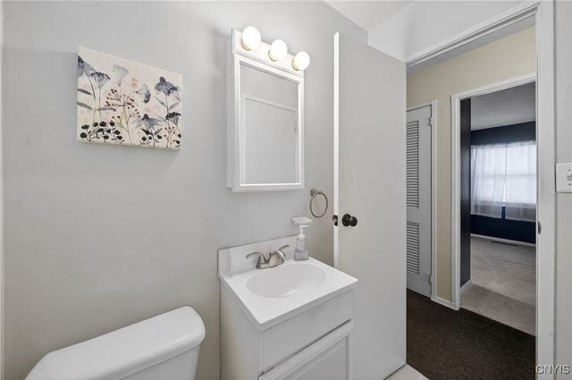 5621 West Genesee Street, Camillus, NY 13031