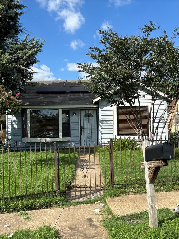 10363 Chelmsford Drive, Dallas, TX 75217