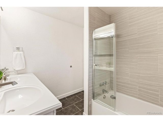 6083 S Lamar Dr, Littleton, CO 80123