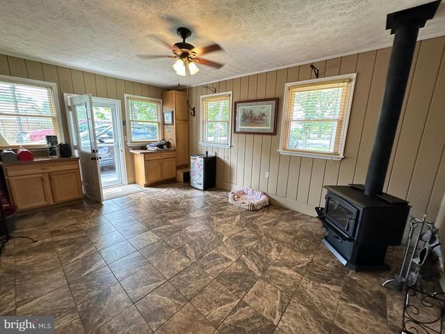 579 CIRCLE VIEW RD, Luray, VA 22835
