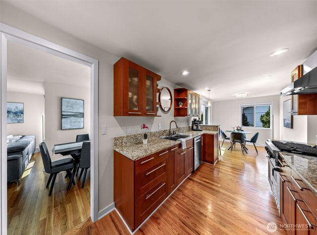 5717 59th Avenue NE, Seattle, WA 98105