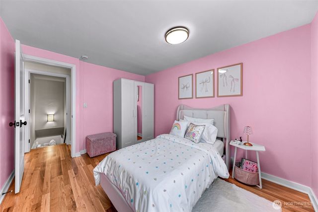 5717 59th Avenue NE, Seattle, WA 98105