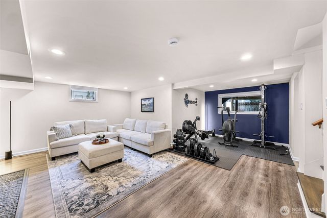 5717 59th Avenue NE, Seattle, WA 98105