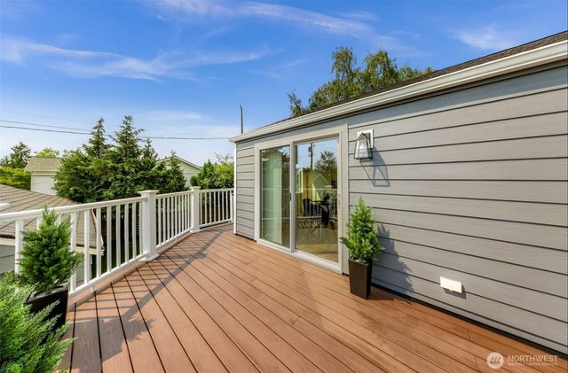 5717 59th Avenue NE, Seattle, WA 98105