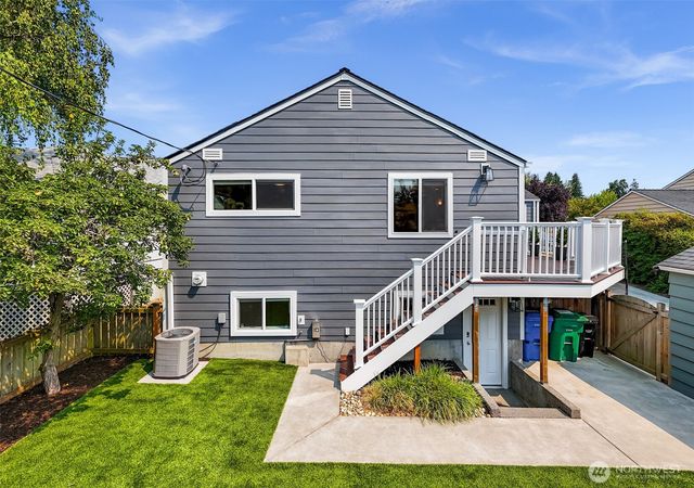 5717 59th Avenue NE, Seattle, WA 98105