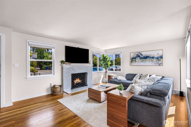 5717 59th Avenue NE, Seattle, WA 98105