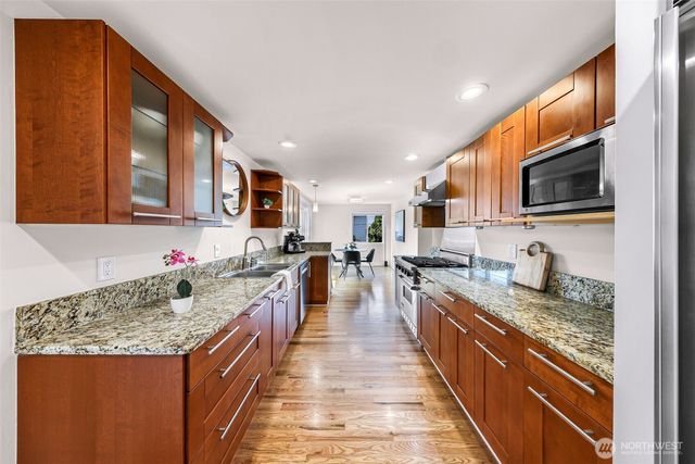 5717 59th Avenue NE, Seattle, WA 98105