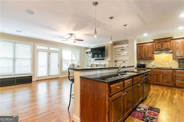 1262 Brickton Drive NW, Atlanta, GA 30318