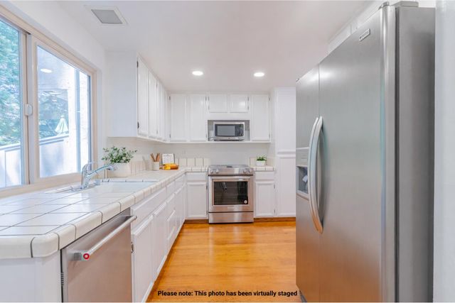 6 Havenridge Court, San Mateo, CA 94402