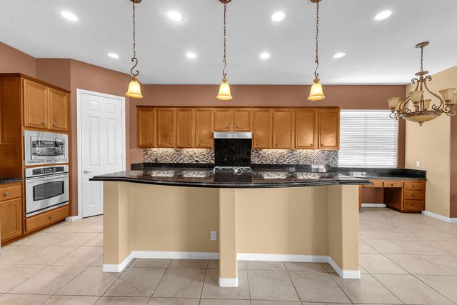 46109 Roadrunner Lane, La Quinta, CA 92253