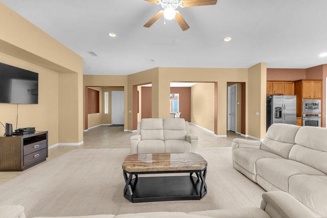 46109 Roadrunner Lane, La Quinta, CA 92253