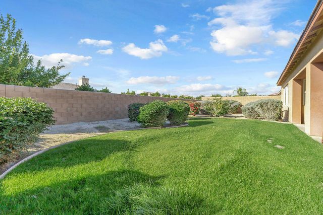 46109 Roadrunner Lane, La Quinta, CA 92253