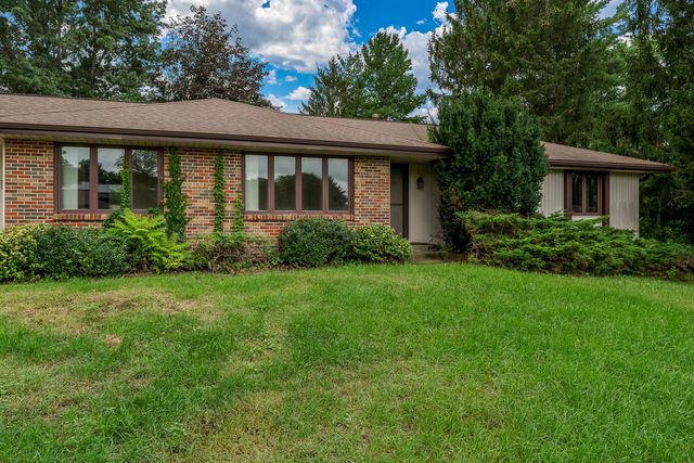 1796 BRACKNEL Boulevard, Rockford, IL 61103
