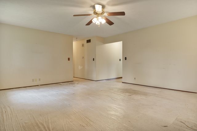1796 BRACKNEL Boulevard, Rockford, IL 61103