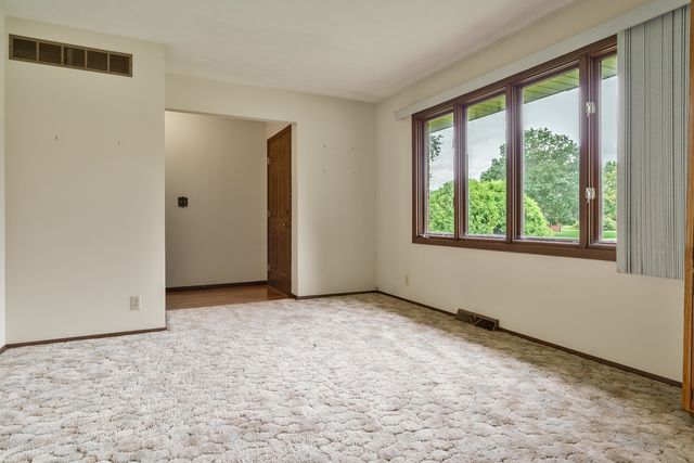 1796 BRACKNEL Boulevard, Rockford, IL 61103