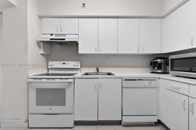 3300 NE 192nd St 1611, Aventura, FL 33180