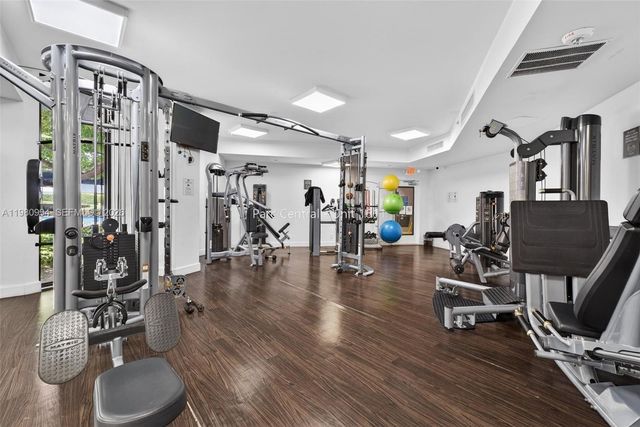 3300 NE 192nd St 1611, Aventura, FL 33180