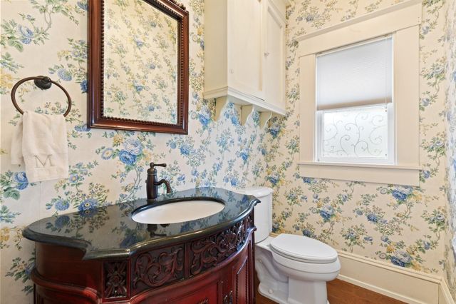 401 N Walnut Avenue Avenue, Eagle Lake, TX 77434