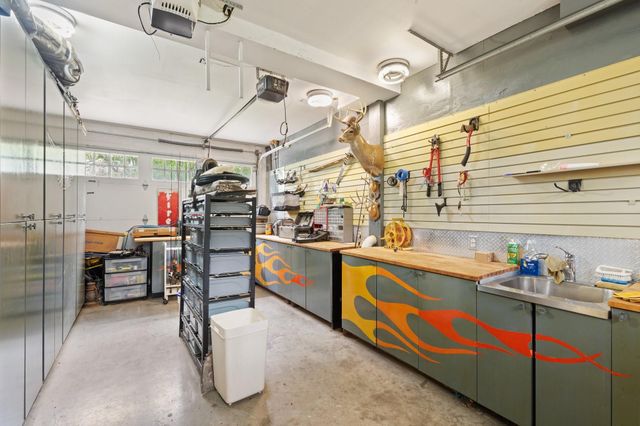 401 N Walnut Avenue Avenue, Eagle Lake, TX 77434