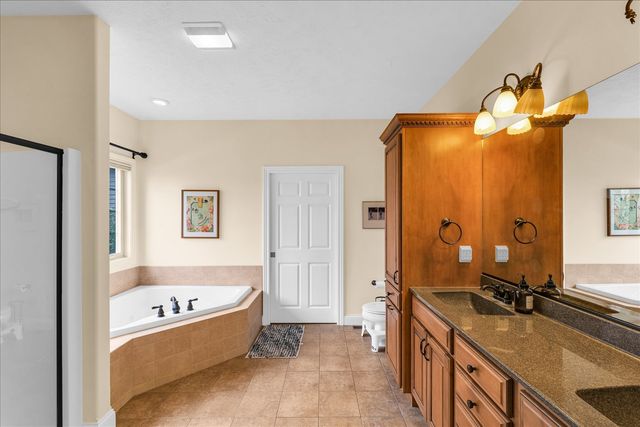 5005 Stonebridge Drive, Champaign, IL 61822