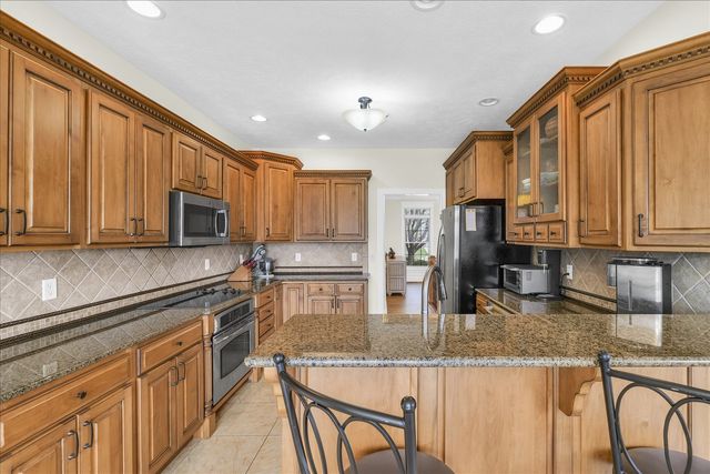 5005 Stonebridge Drive, Champaign, IL 61822