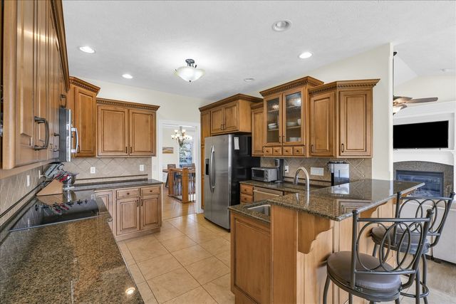 5005 Stonebridge Drive, Champaign, IL 61822