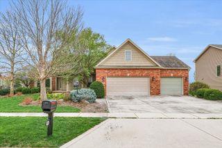 5005 Stonebridge Drive, Champaign, IL 61822