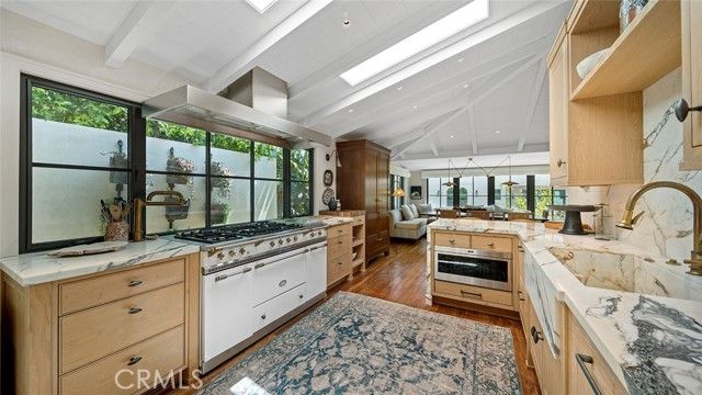 27 Emerald Bay, Laguna Beach, CA 92651