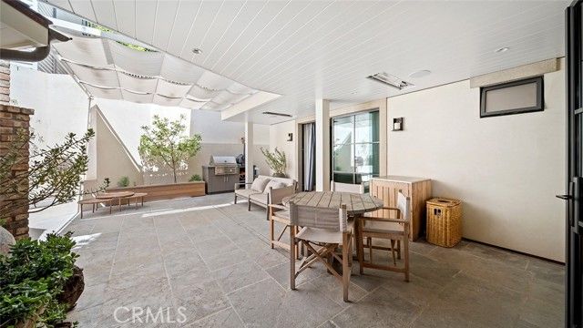 27 Emerald Bay, Laguna Beach, CA 92651