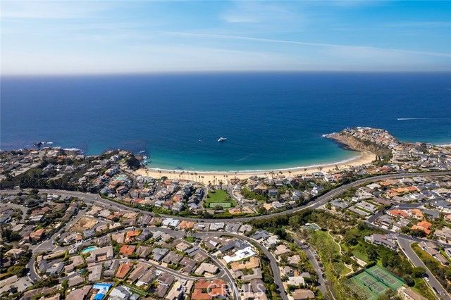 27 Emerald Bay, Laguna Beach, CA 92651