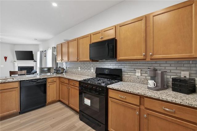 103 Willowbrook Court, Calhoun, GA 30701